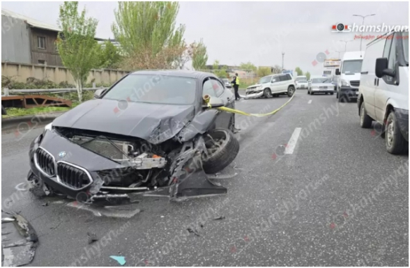 Երևան-Աշտարակ ավտոճանապարհին բախվել են «BMW»-ն ու «Mitsubishi Pajero IO»-ն